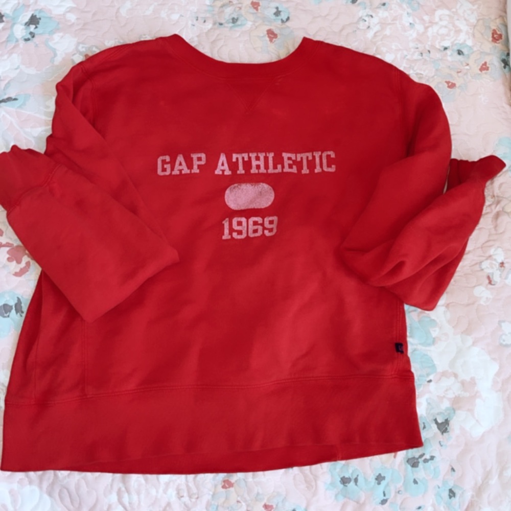 Gap athletic sweatshirt/shirt